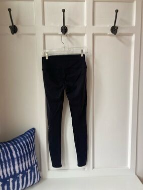 ALO Yoga Black Logo Leggings